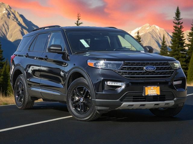 Used 2022 Ford Explorer XLT w/ Equipment Group 202A image 2