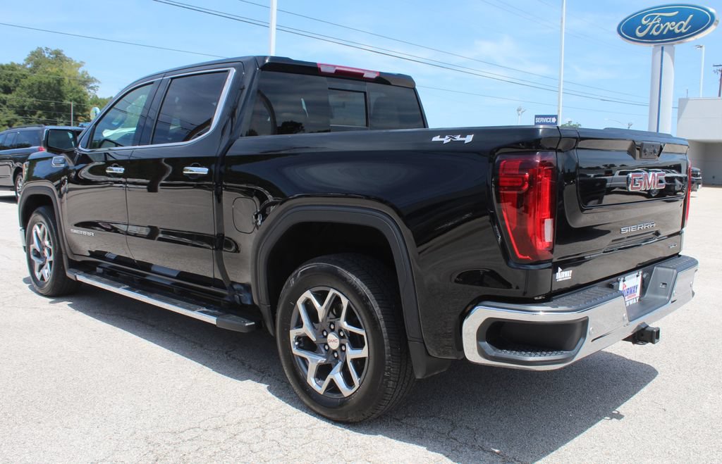 Used 2024 GMC Sierra 1500 SLT w/ SLT Premium Plus Package AWD/4WD image 12