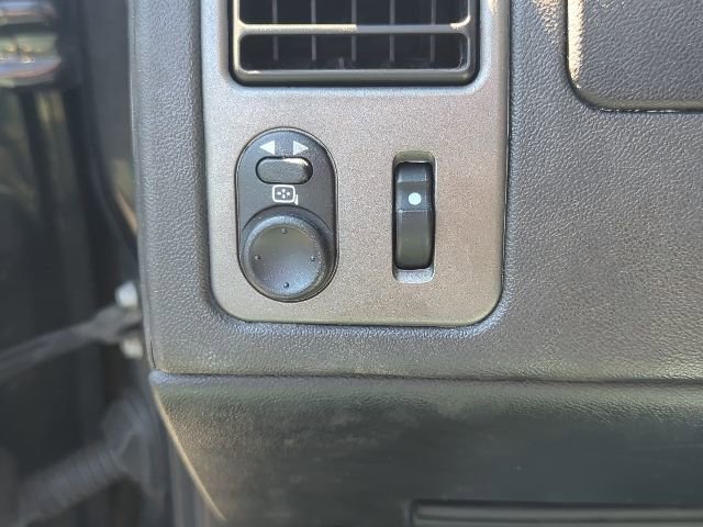 Used 2006 Pontiac Torrent AWD w/ Preferred Package image 26