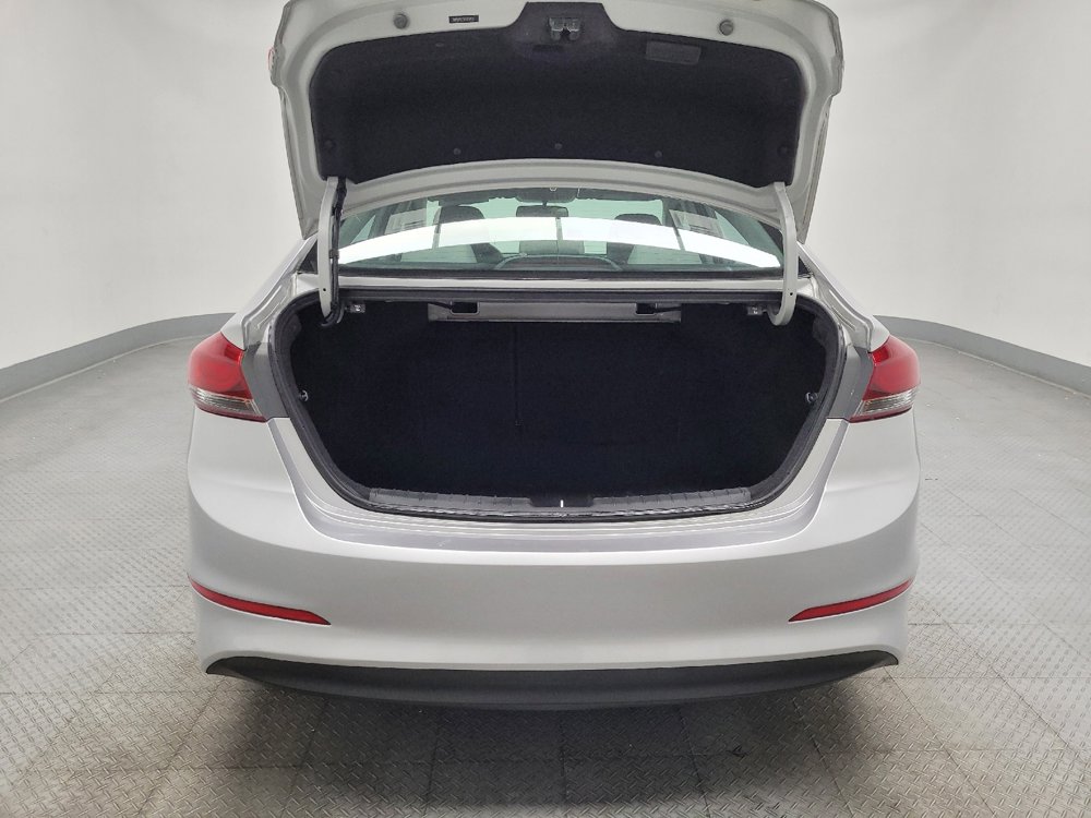 Used 2017 Hyundai Elantra SE image 29