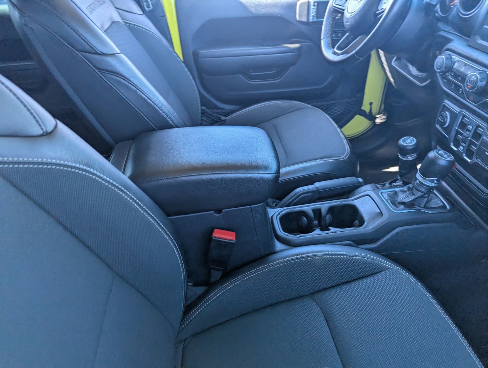 Used 2023 Jeep Wrangler Sport image 11