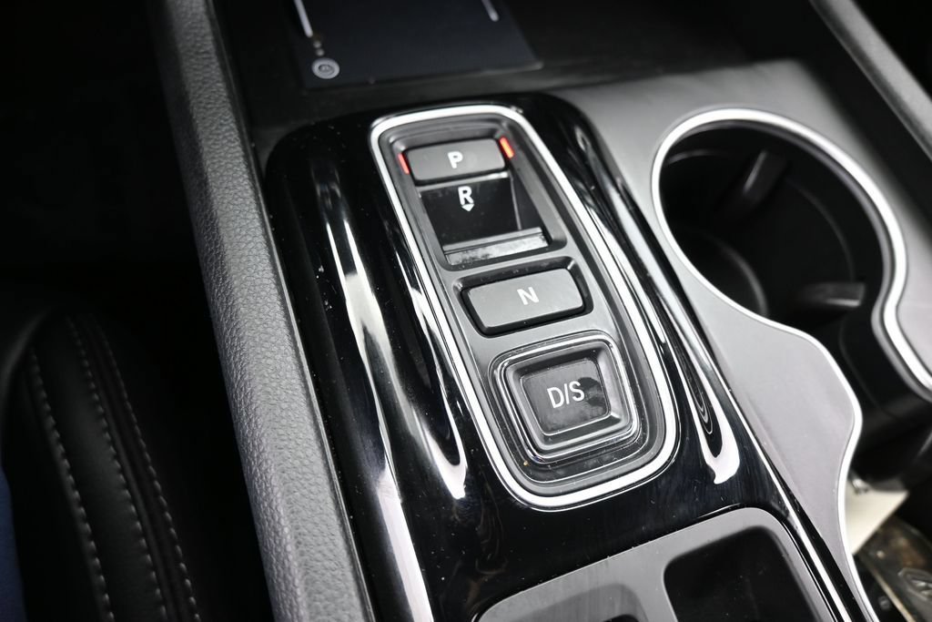 Used 2025 Honda Pilot Touring image 36