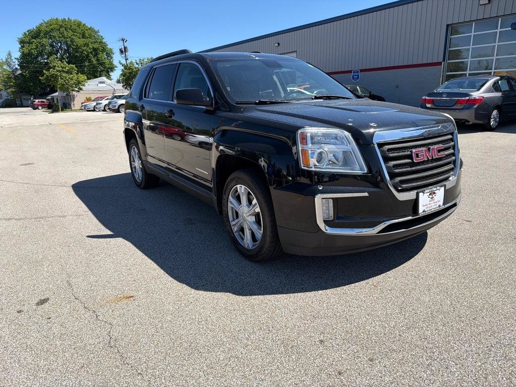 Used 2017 GMC Terrain SLE w/ Convenience Package FWD image 2