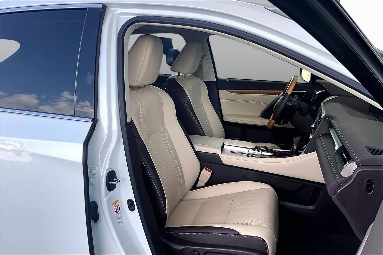 Used 2016 Lexus RX 350 FWD w/ Premium Package image 9