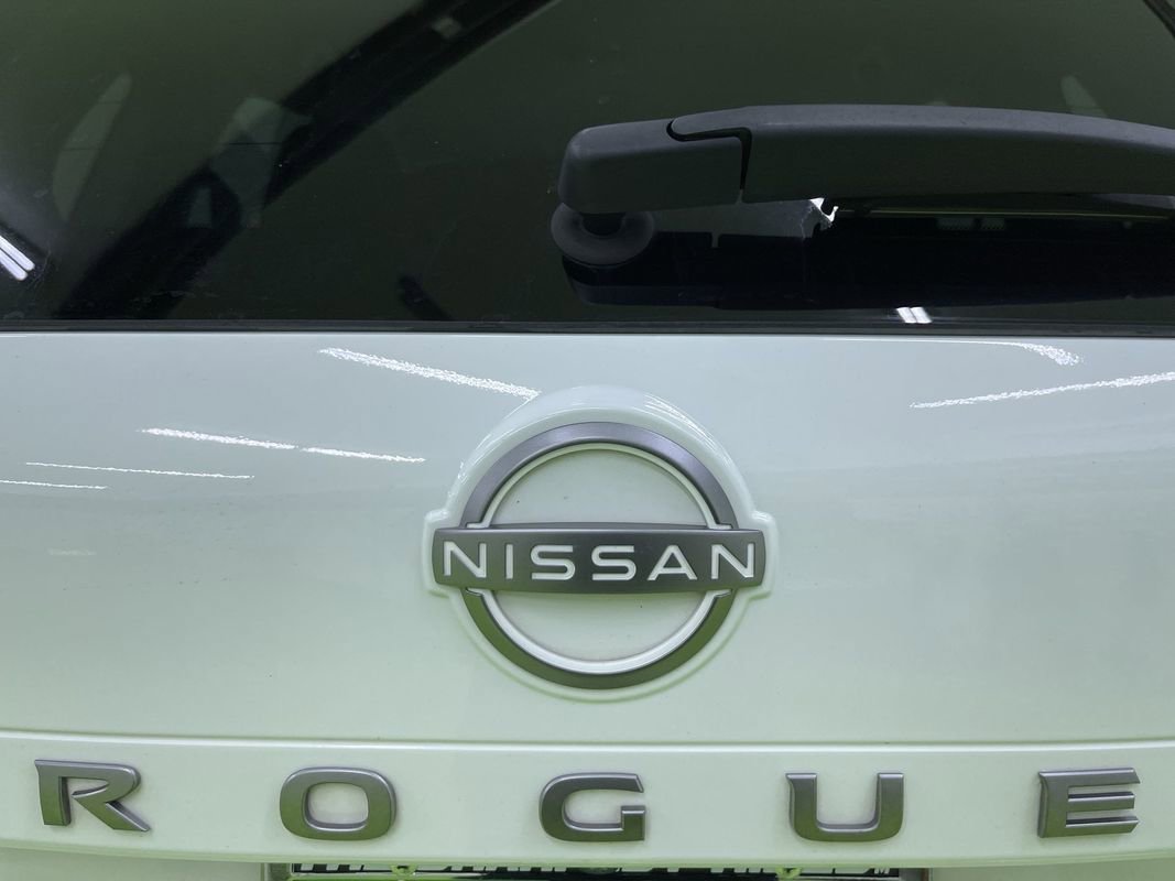 Used 2024 Nissan Rogue S image 13