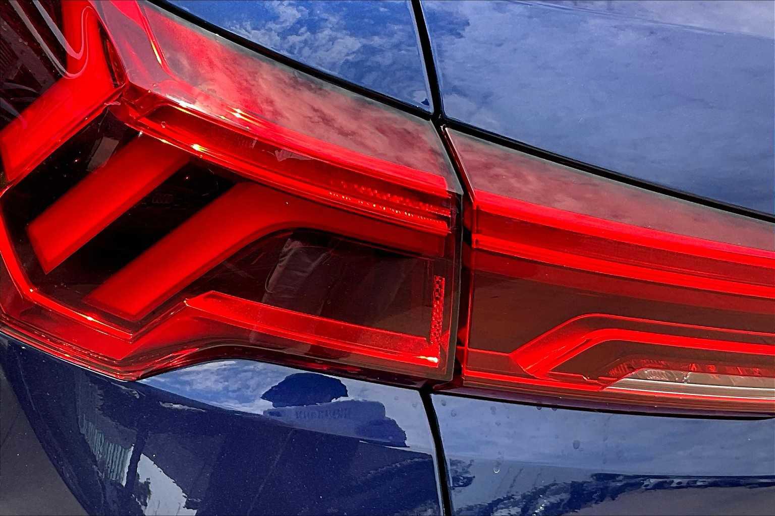 New 2025 Audi Q3 2.0T Premium w/ Convenience Package AWD/4WD image 14