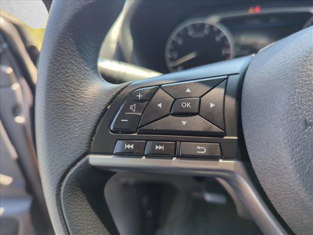 Used 2025 Nissan Sentra SV FWD image 14