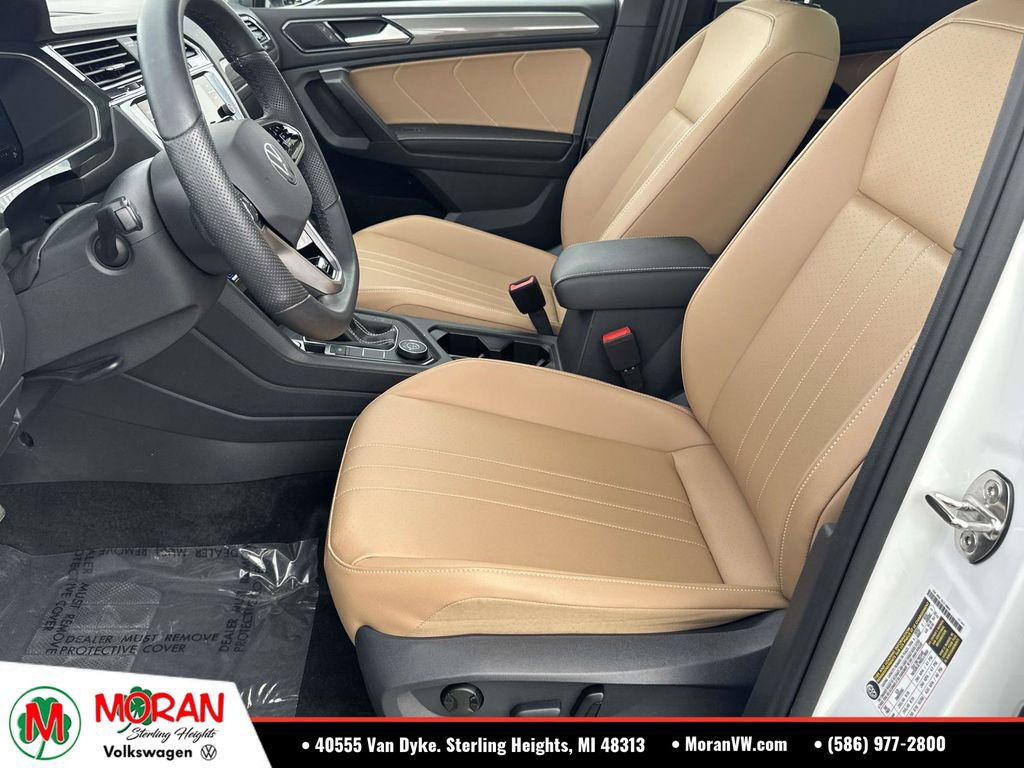 Used 2024 Volkswagen Tiguan SE R-Line AWD/4WD image 22