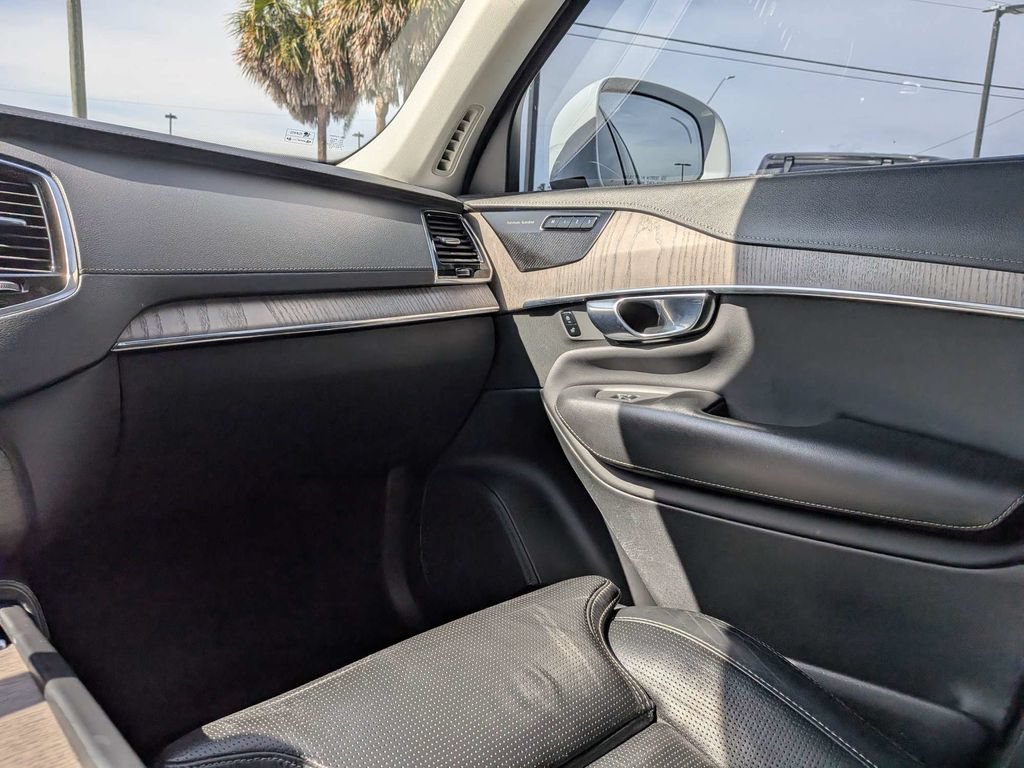 Used 2021 Volvo XC90 T6 Inscription w/ Advanced Package AWD/4WD image 19