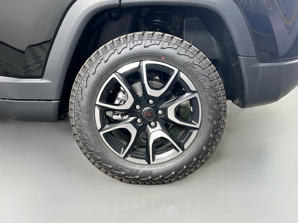 New 2026 Jeep Compass Trailhawk w/ Sun, Sound & Navigation Group AWD/4WD image 32