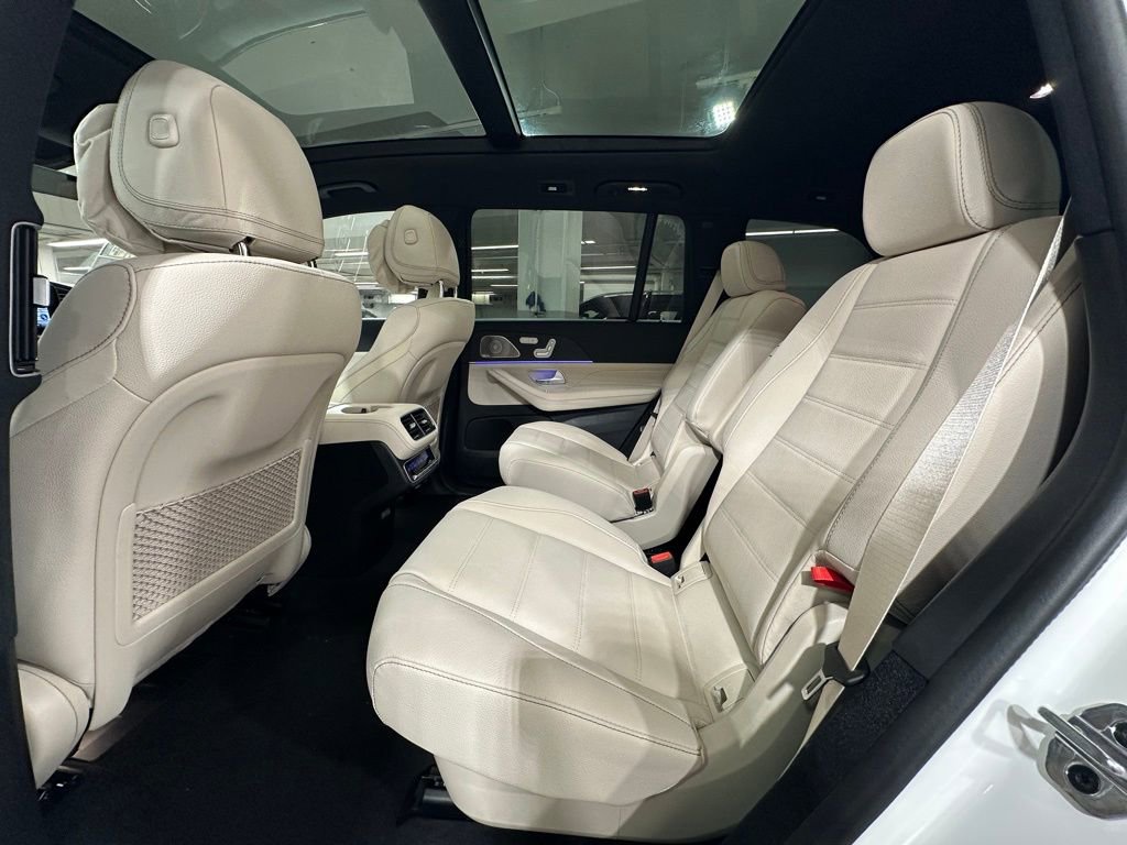 New 2025 Mercedes-Benz GLS 580 4MATIC image 16