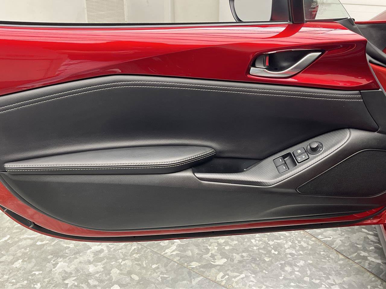 Certified 2021 MAZDA MX-5 Miata Club RWD image 7