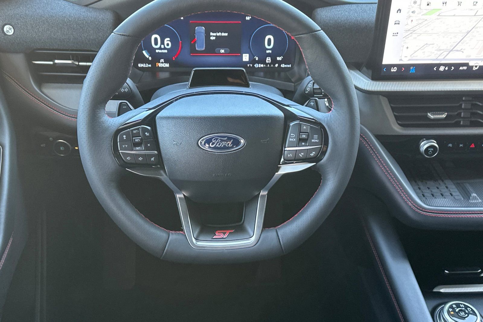 Used 2025 Ford Explorer ST image 14