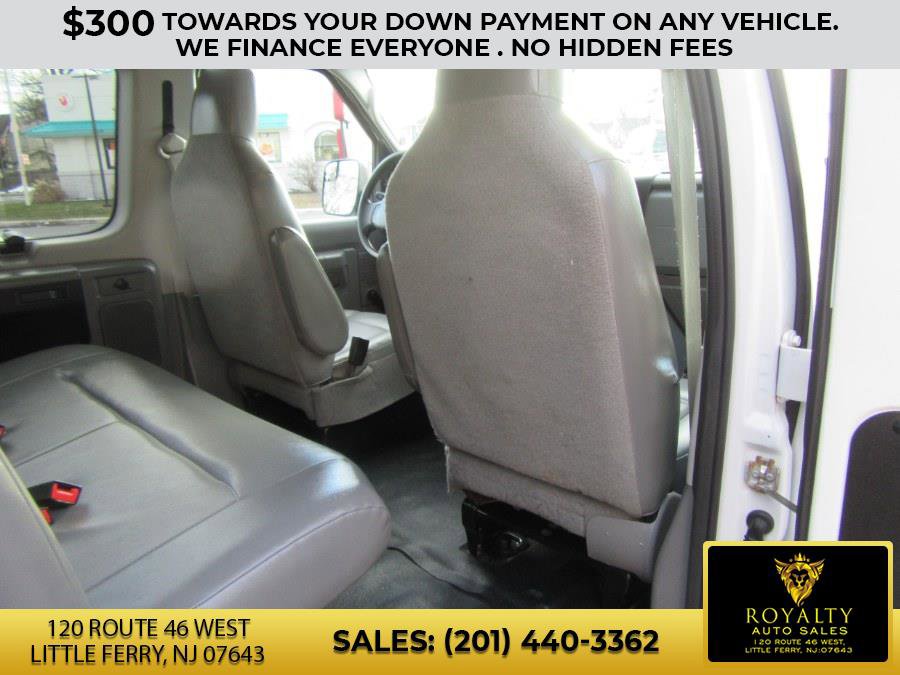 Used 2011 Ford E-150 and Econoline 150 E-150 XLT image 27