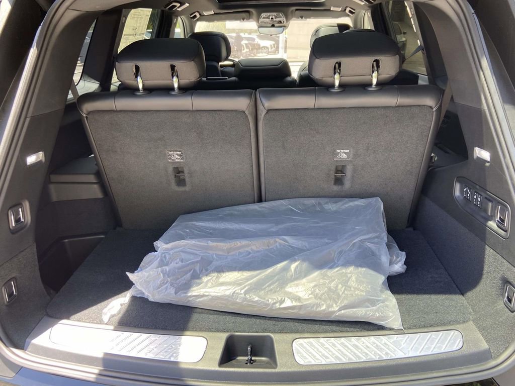 New 2026 Cadillac Vistiq Sport AWD/4WD image 10