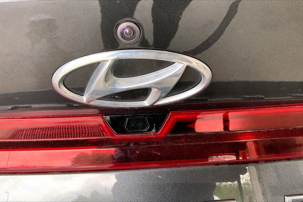 Used 2021 Hyundai Elantra SEL image 9