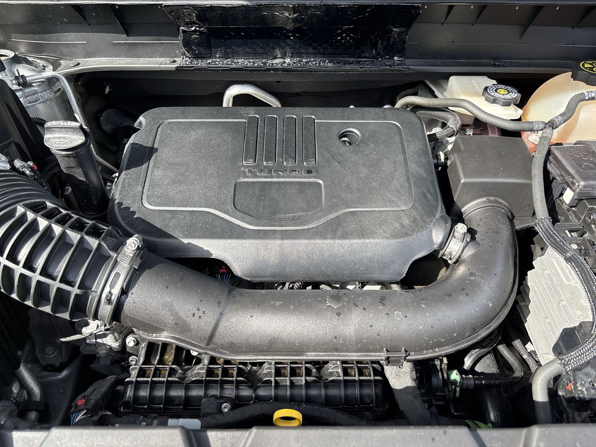 Used 2023 GMC Acadia SLE FWD image 17