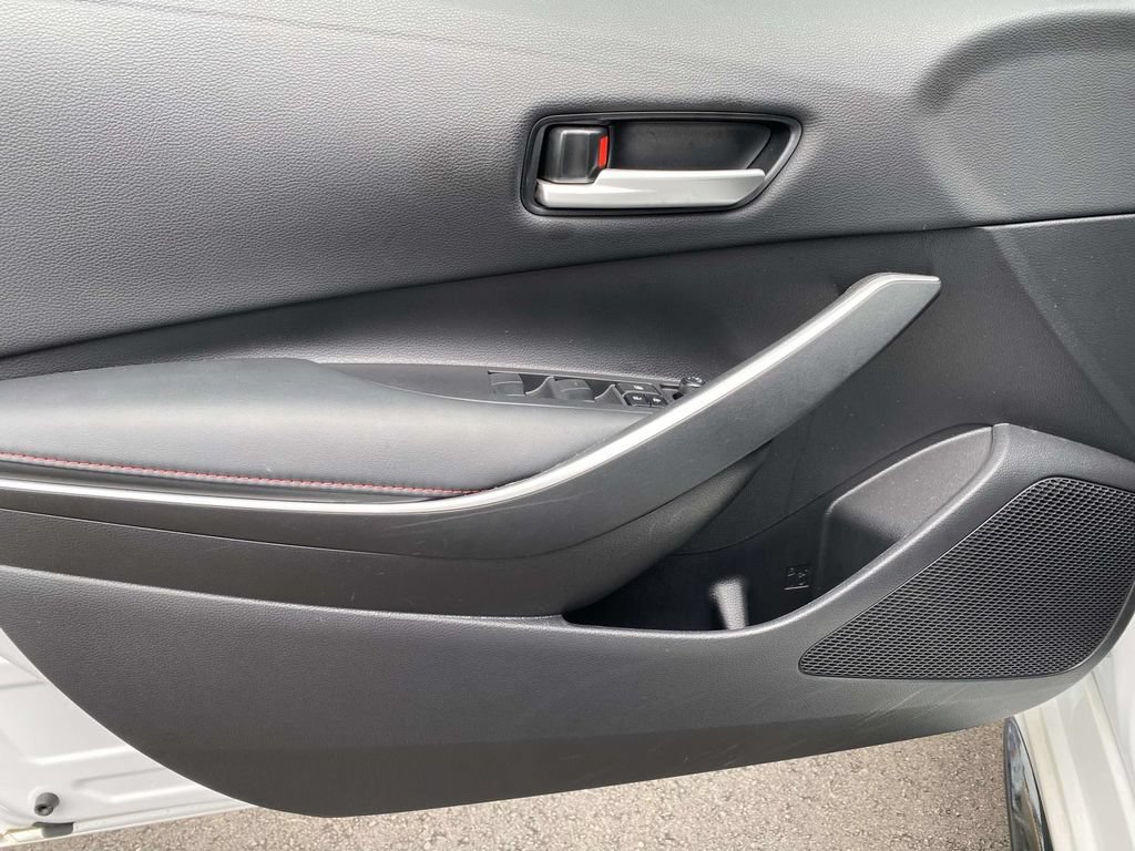 Used 2025 Toyota Corolla SE FWD image 17