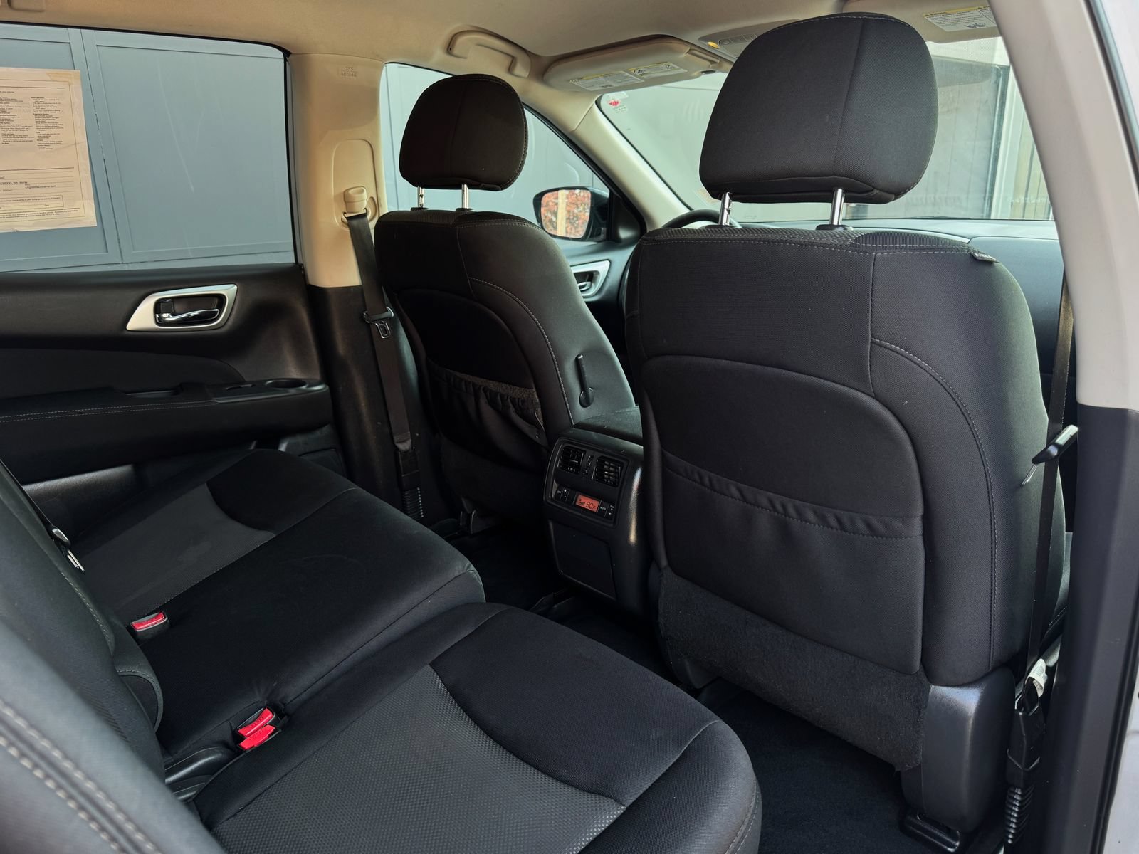 Used 2017 Nissan Pathfinder SV FWD image 17