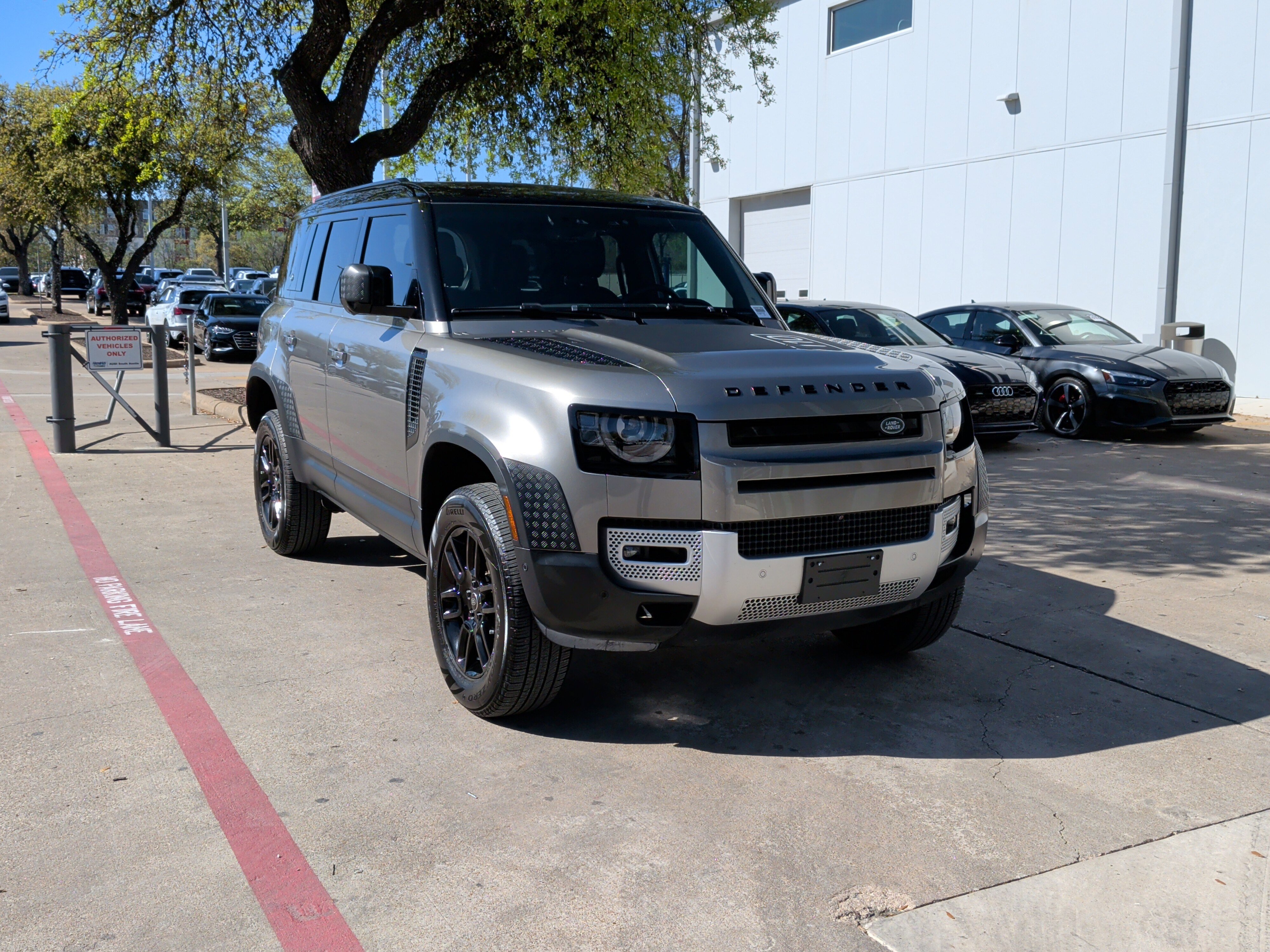 Used 2024 Land Rover Defender 110 S image 2