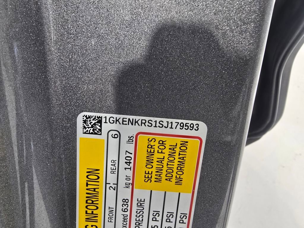 Used 2025 GMC Acadia Elevation image 16