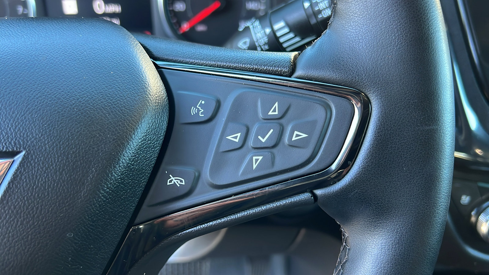 Certified 2024 Chevrolet Equinox Premier image 25