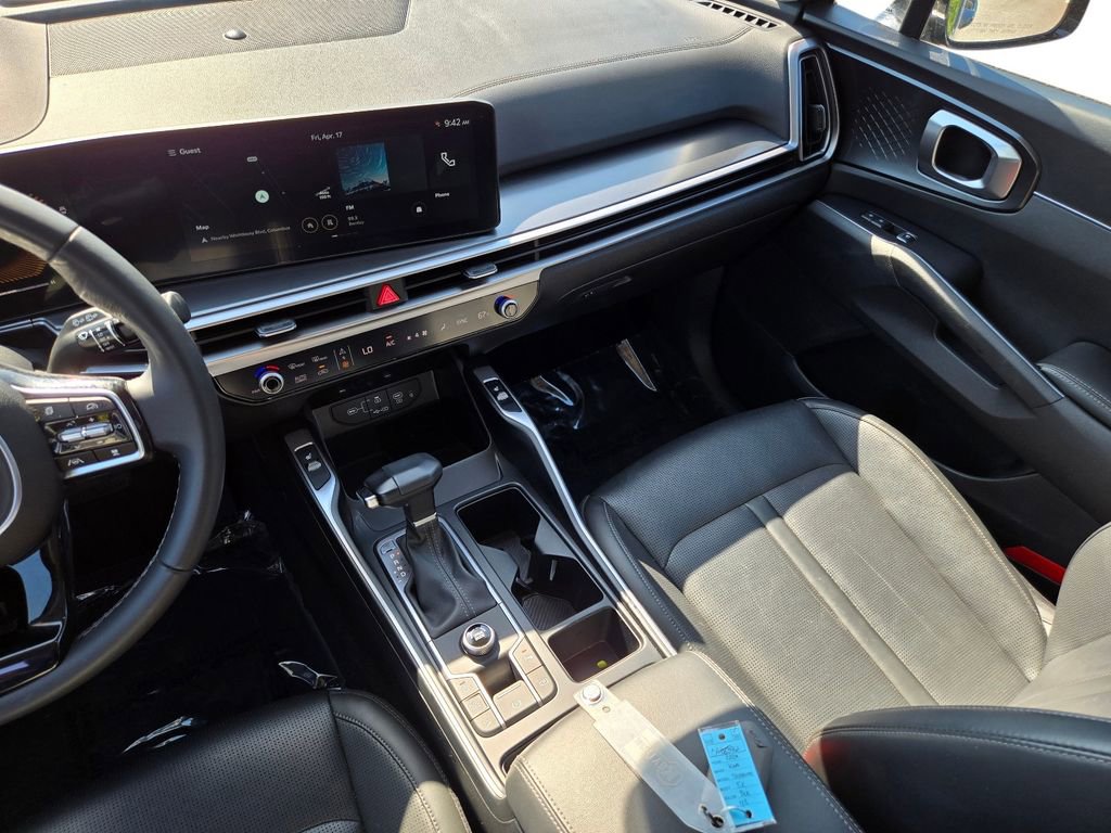 Certified 2024 Kia Sorento EX w/ Panoramic Sunroof Package image 24