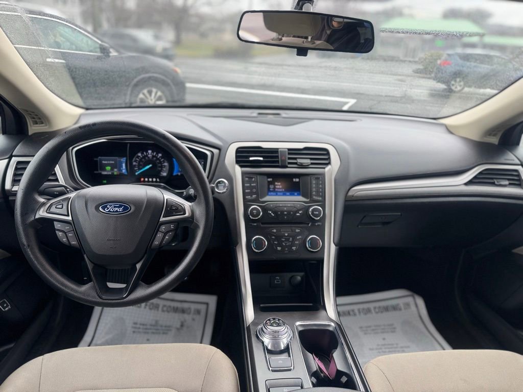 Used 2018 Ford Fusion S FWD image 25