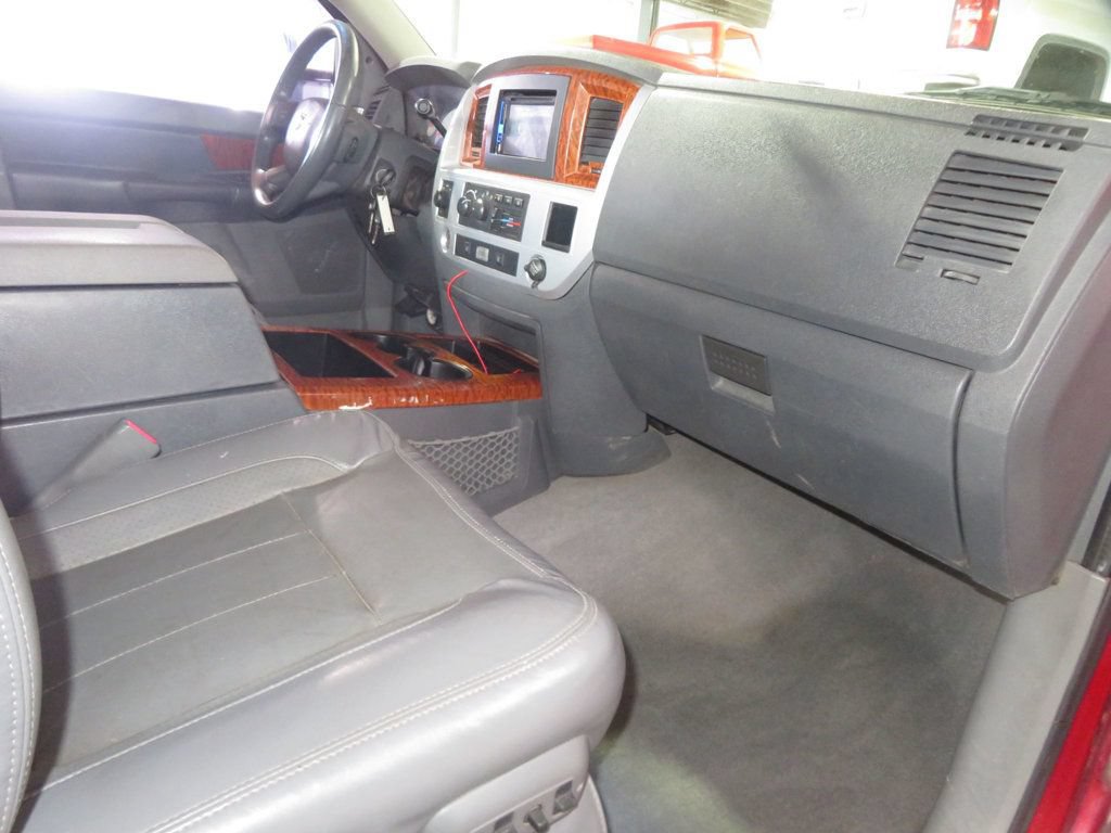 Used 2006 Dodge Ram 2500 Truck Laramie AWD/4WD image 36