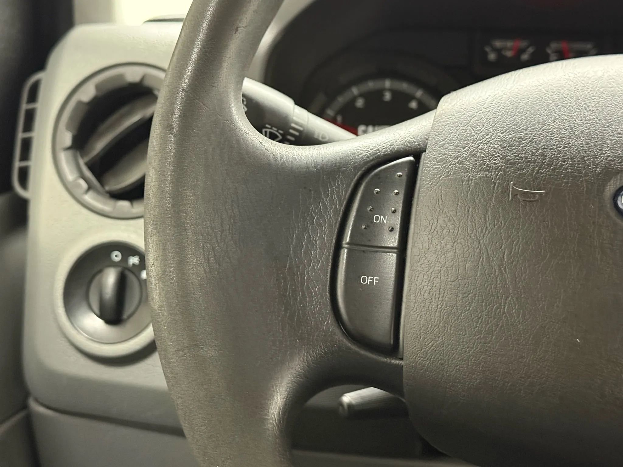 Used 2014 Ford E-150 and Econoline 150 Extended Van 3D image 17