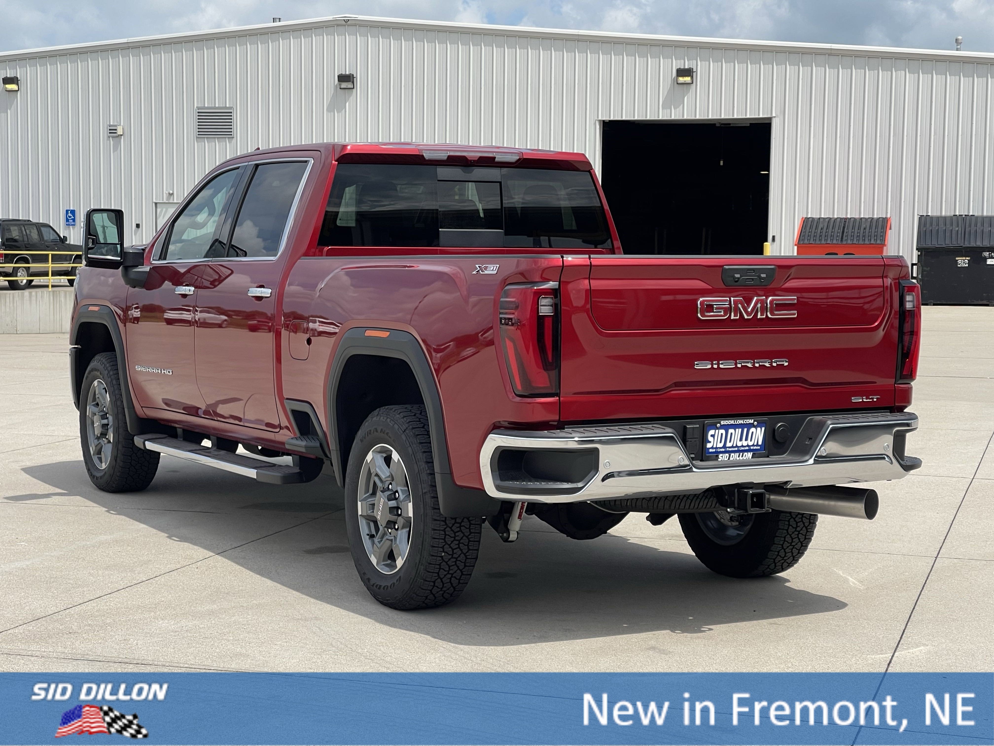 New 2025 GMC Sierra 2500 SLT w/ SLT Premium Package image 17