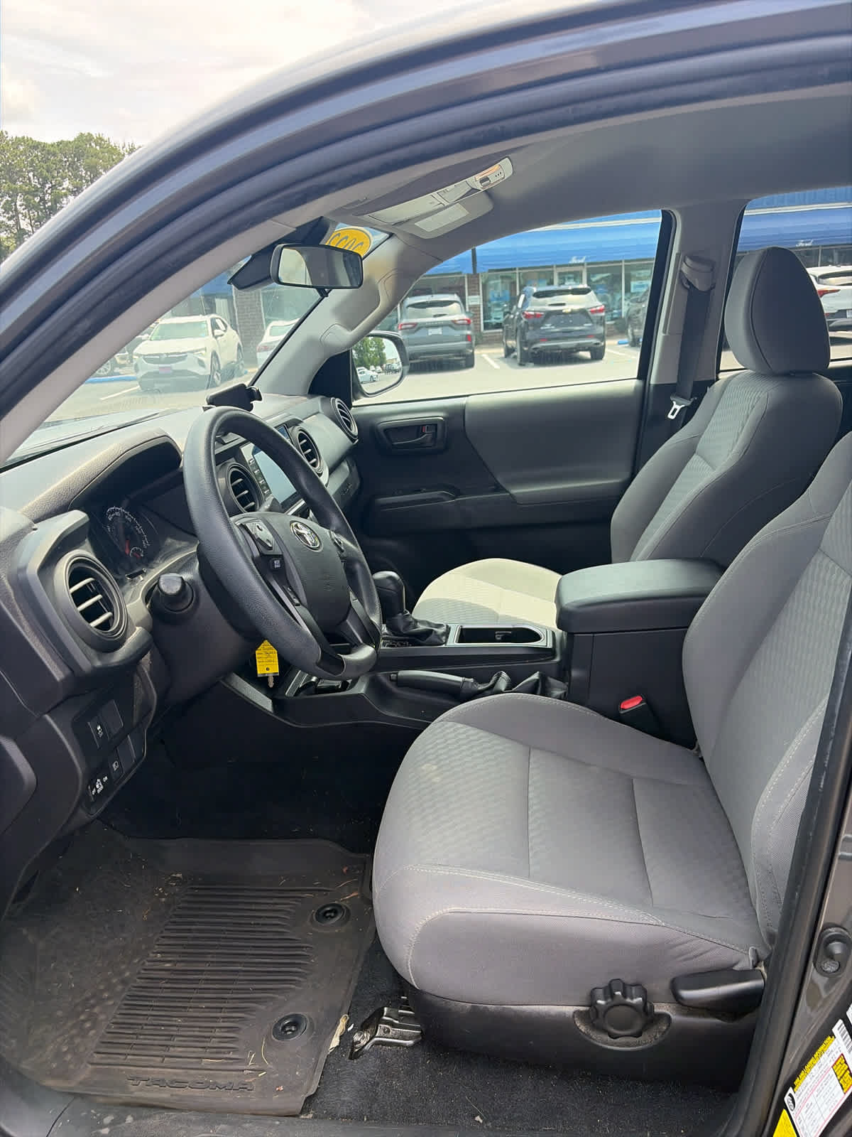 Used 2023 Toyota Tacoma SR AWD/4WD image 14