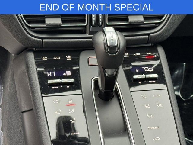 Used 2025 Porsche Macan image 21