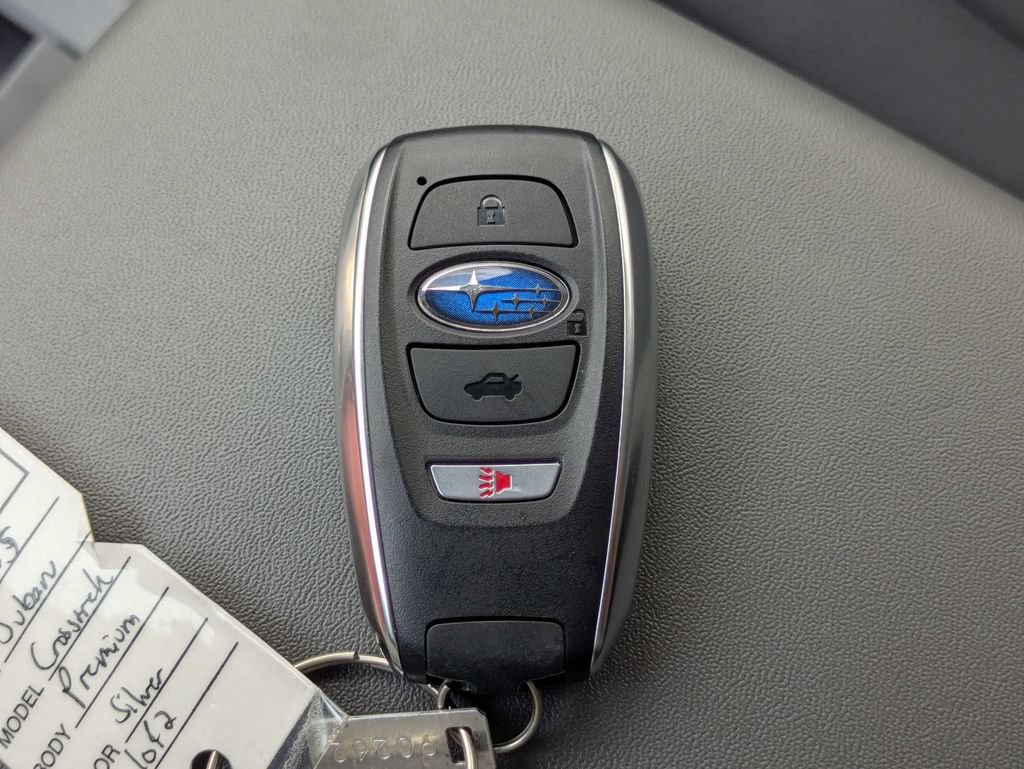 Certified 2025 Subaru Crosstrek 2.5i Premium AWD/4WD image 34