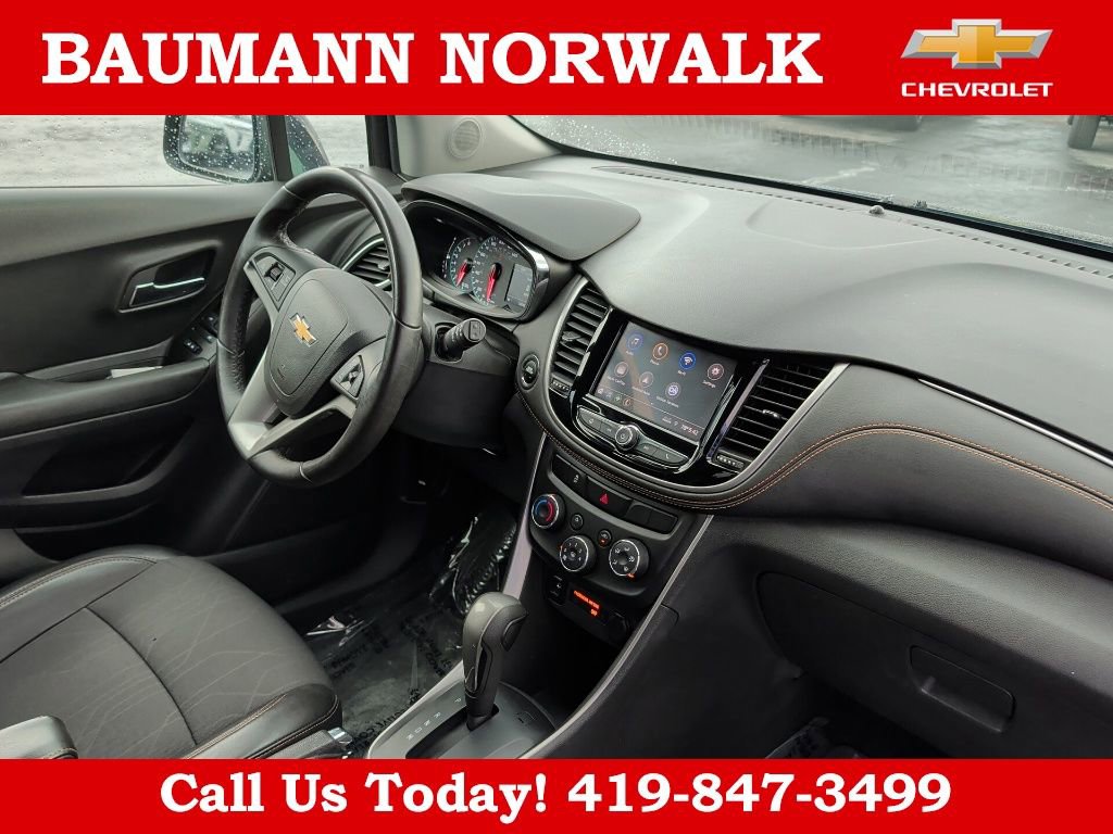 Used 2022 Chevrolet Trax LT w/ LT Convenience Package image 11