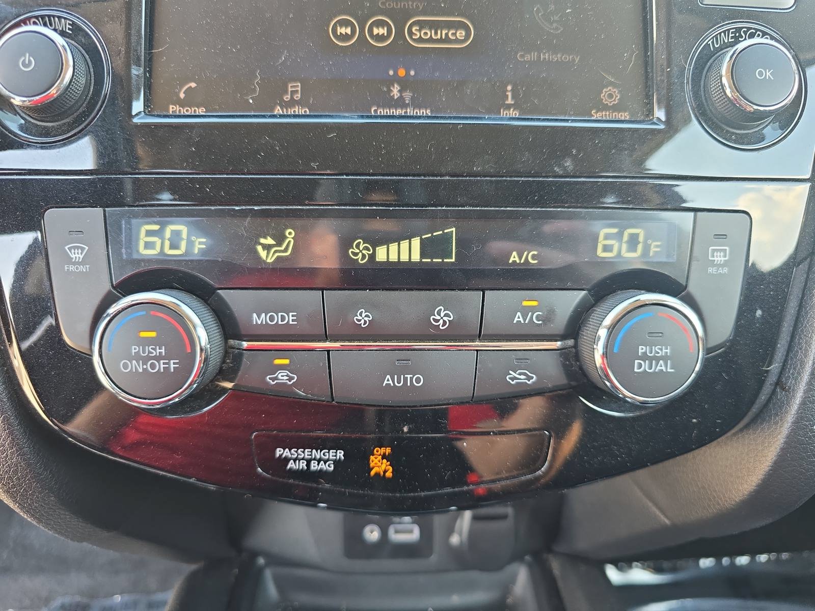 Used 2020 Nissan Rogue SV FWD image 20