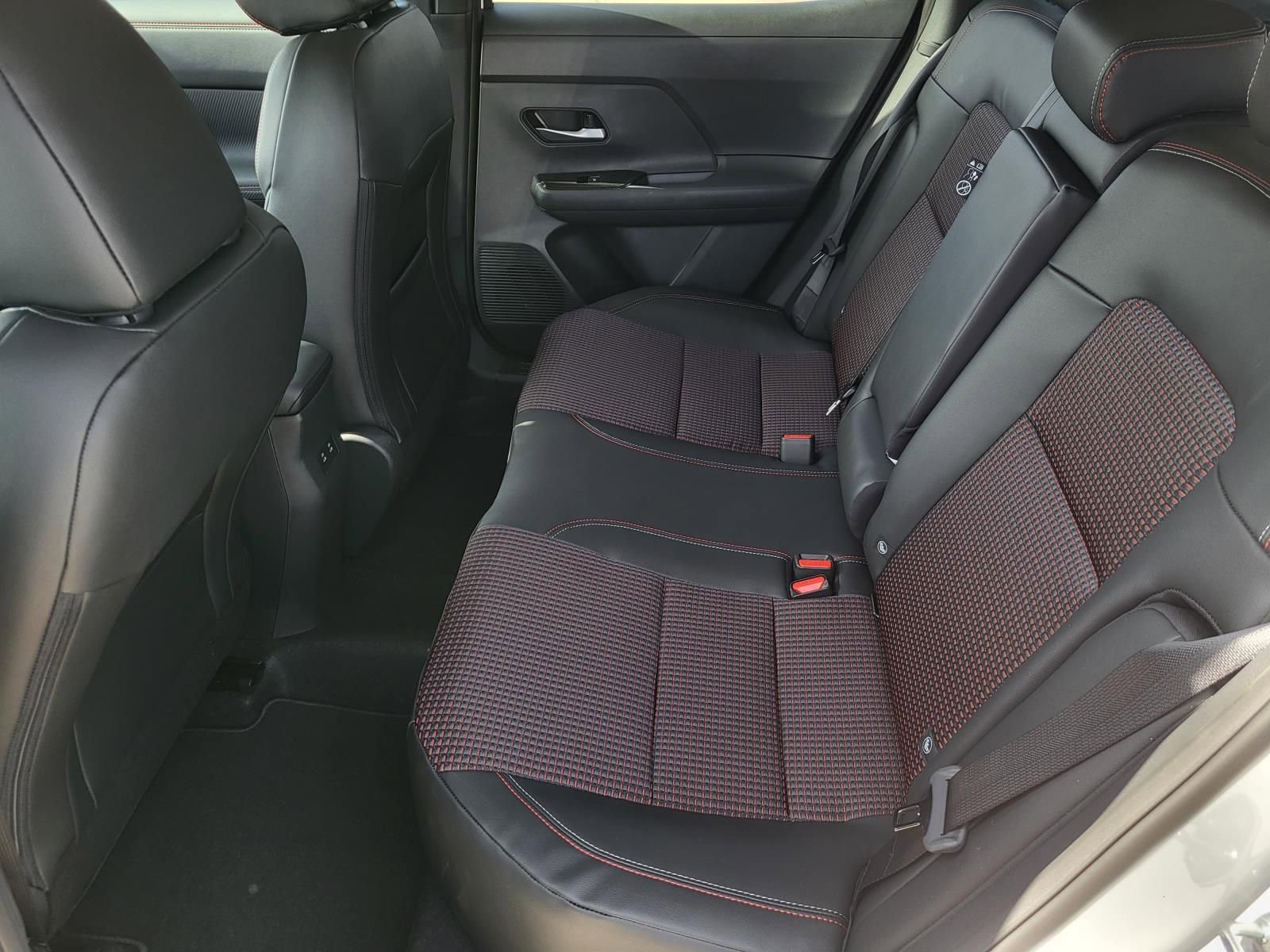 New 2026 Nissan Kicks SR FWD image 16
