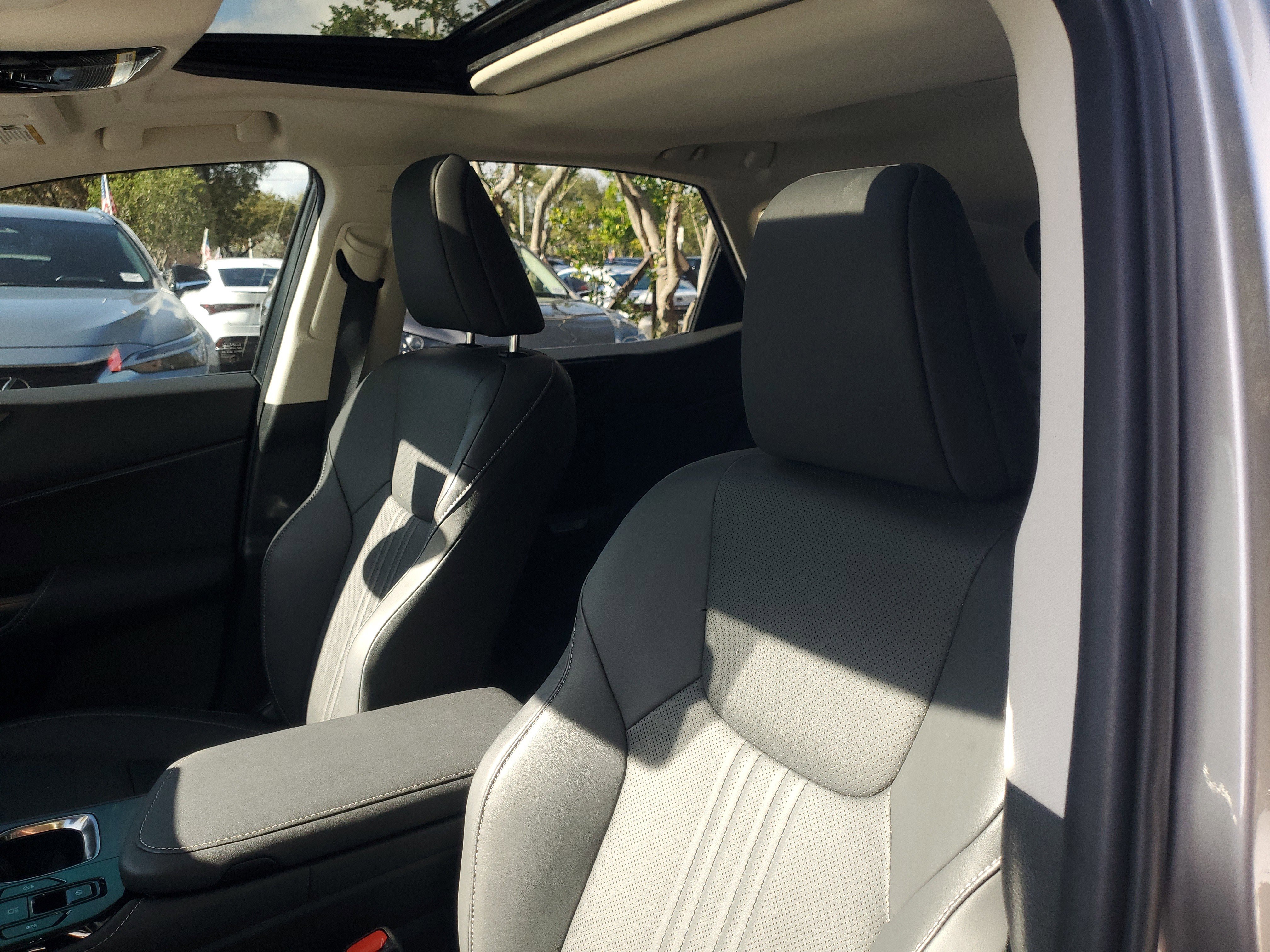 Certified 2022 Lexus NX 250 FWD w/ Premium Package image 17