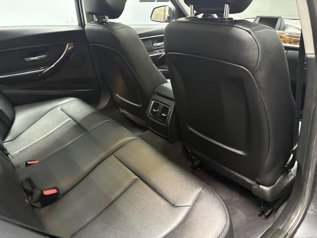 Used 2016 BMW 320i xDrive Sedan image 49
