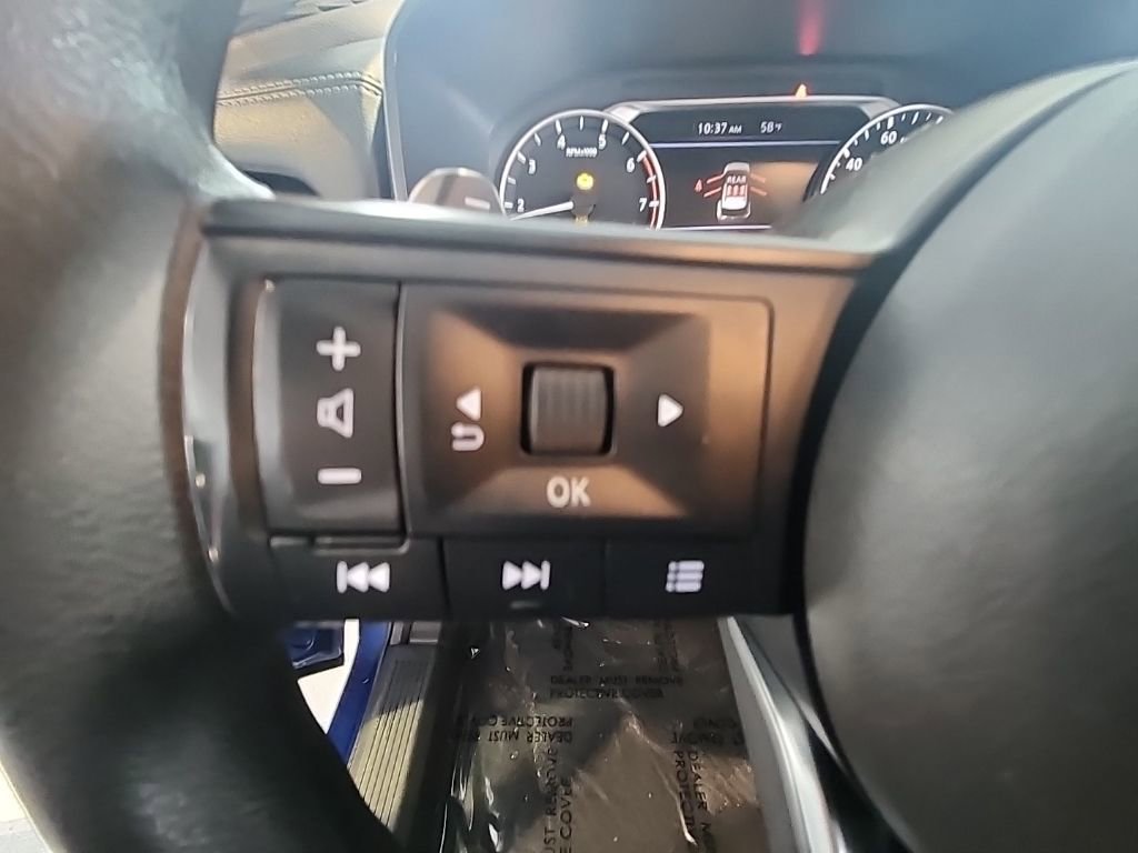 Used 2023 Nissan Rogue S image 28