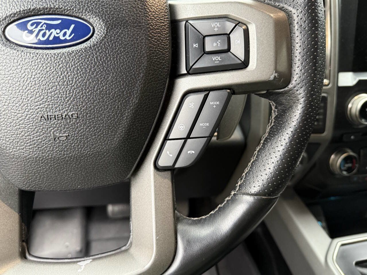 Used 2017 Ford F150 Raptor w/ Equipment Group 802A Luxury image 72