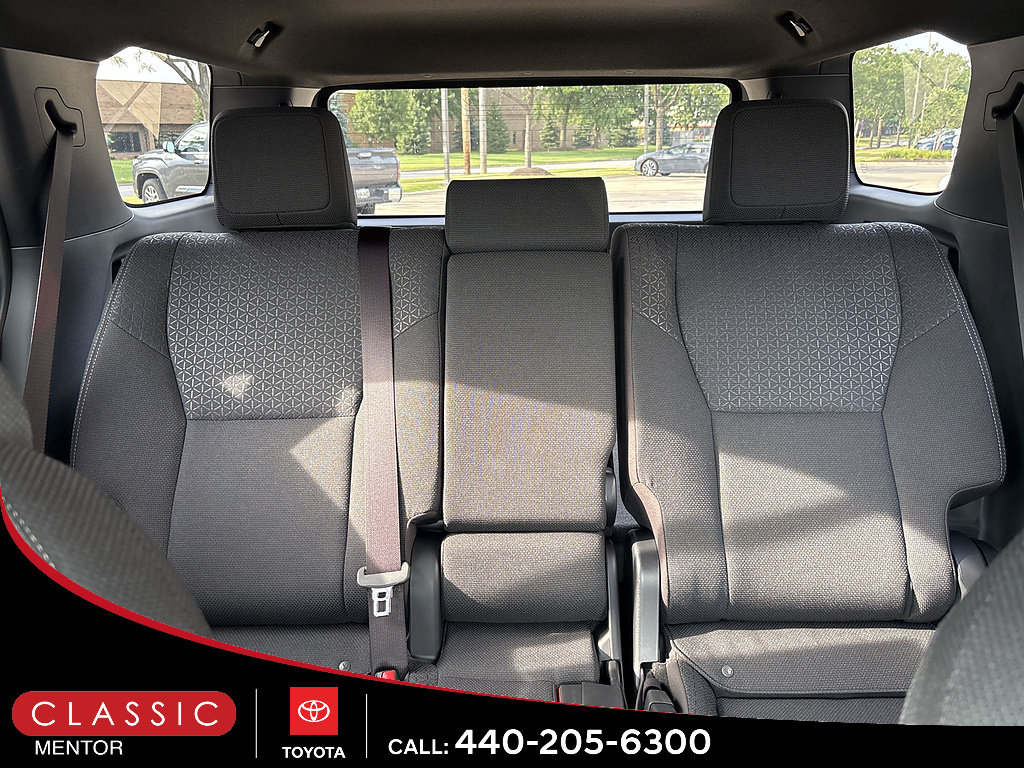 New 2026 Toyota 4Runner SR5 AWD/4WD image 11