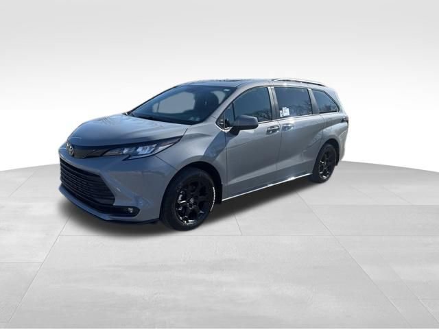 New 2026 Toyota Sienna XLE Woodland Edition