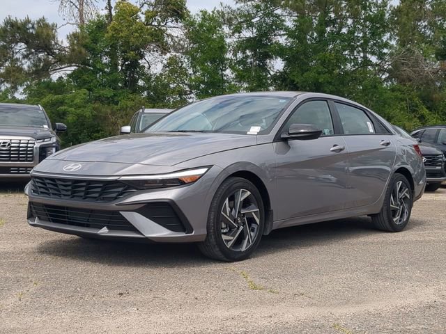 New 2025 Hyundai Elantra Sport FWD image 2