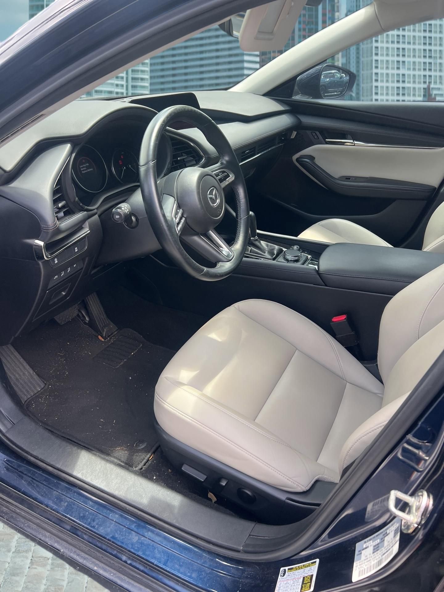 Used 2022 MAZDA MAZDA3 s FWD image 11