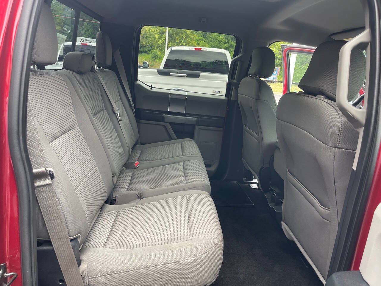 Used 2015 Ford F150 XLT w/ Equipment Group 302A Luxury AWD/4WD image 29
