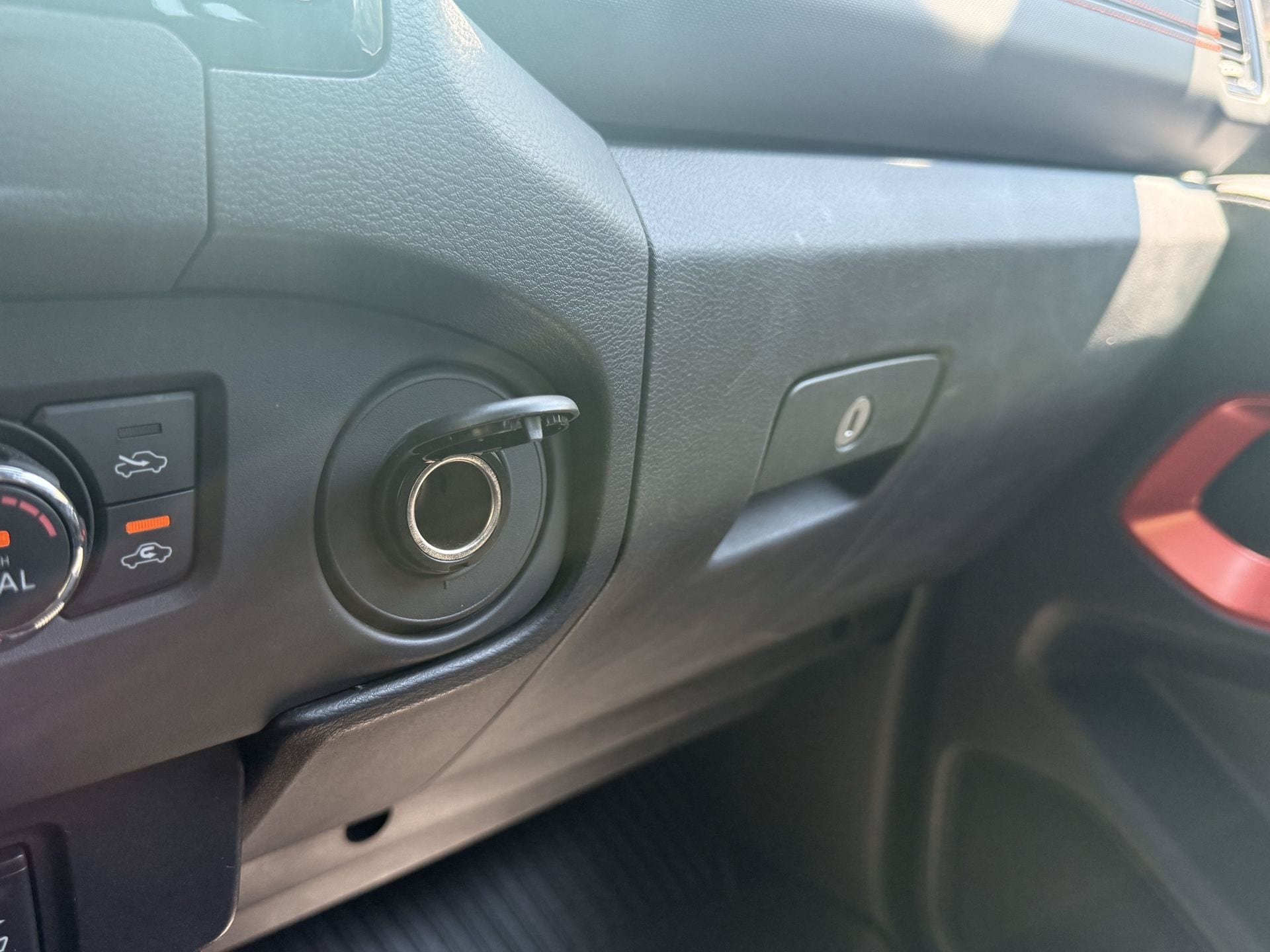 Certified 2023 Nissan Frontier PRO-4X w/ Pro Convenience Package AWD/4WD image 11