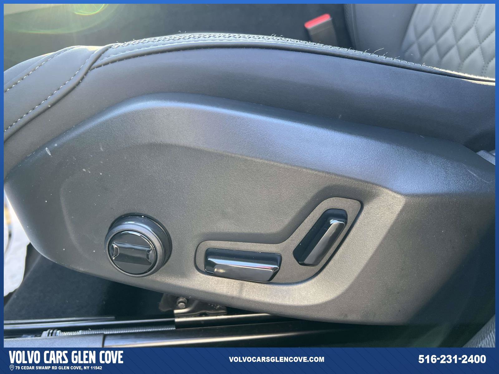 Used 2026 Volvo XC60 B5 Plus w/ Protection Package Premier AWD/4WD image 17