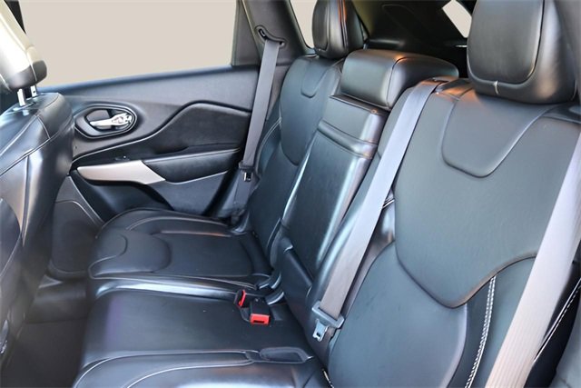 Used 2018 Jeep Cherokee Limited image 16