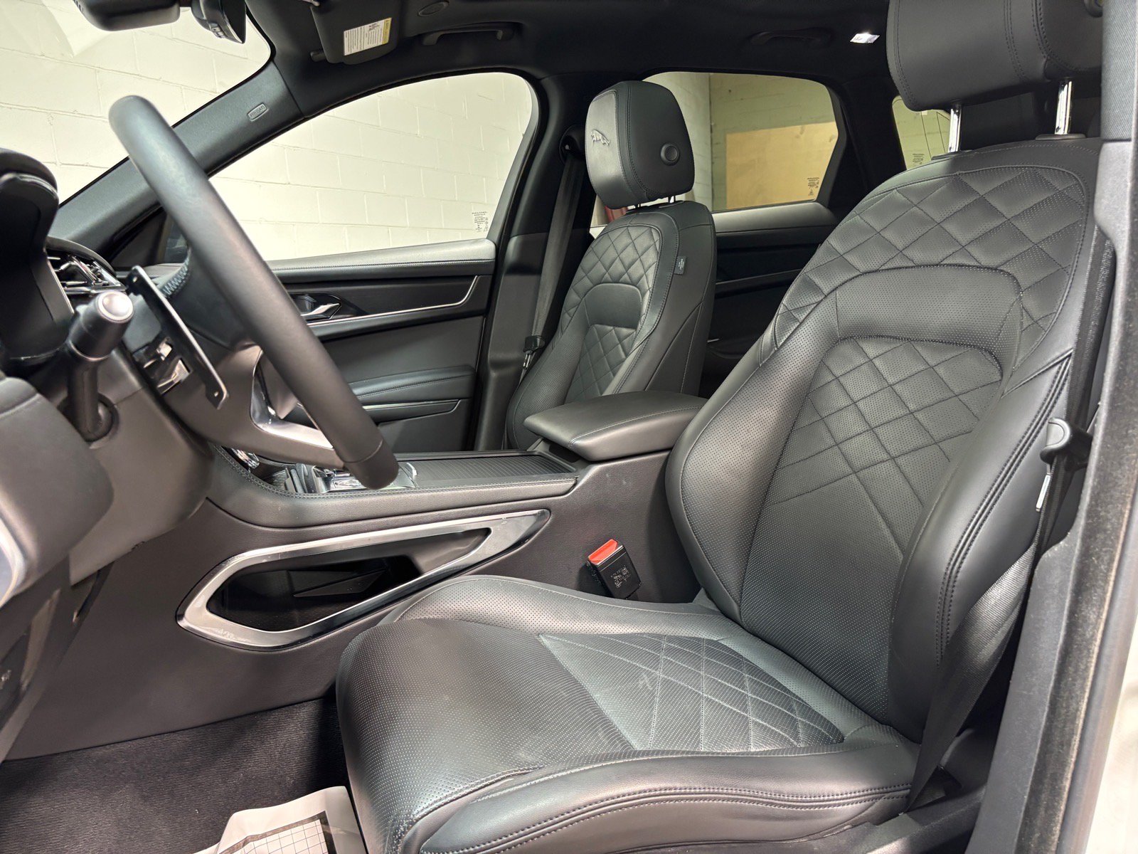 Used 2023 Jaguar F-PACE S AWD/4WD image 23